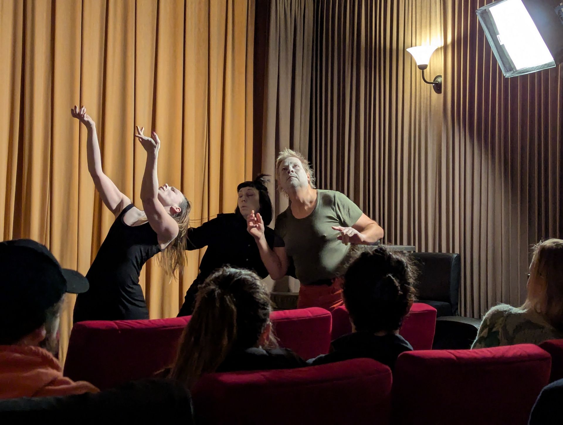 Butoh Performance mit Anna Orkolainen im Filmforum Höchst.