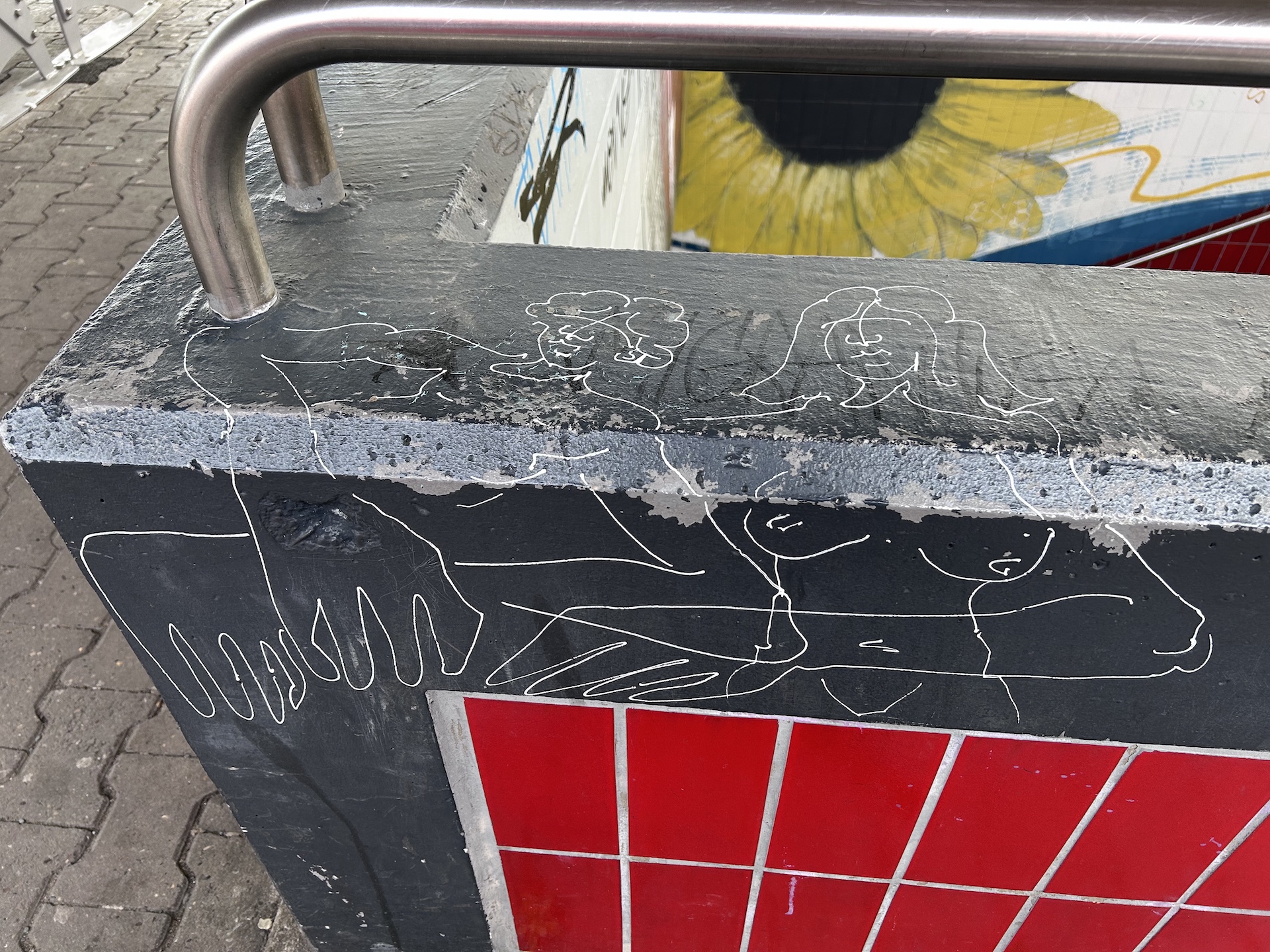 Streetart am Bahnhof Niederrad